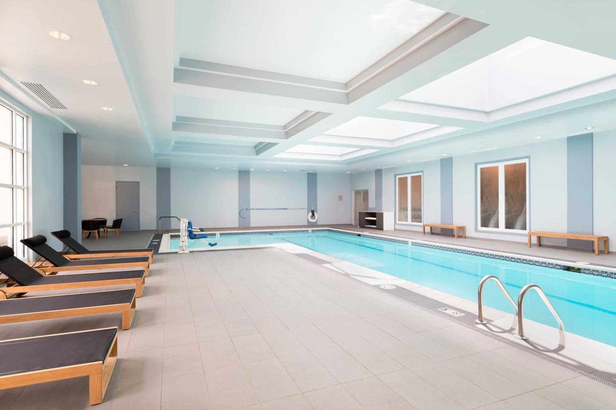 Hotel Mystic Marriott And
